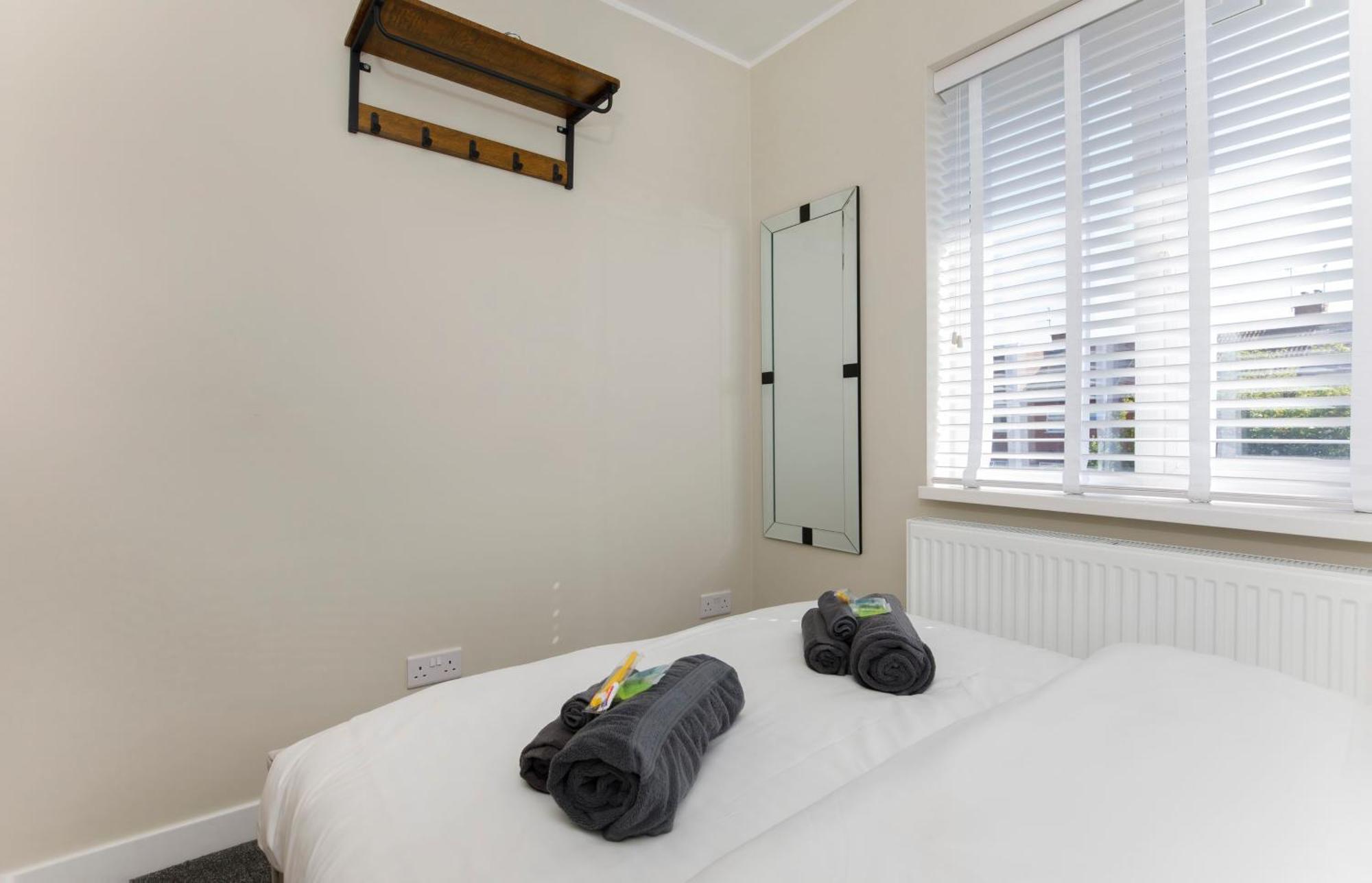 The Dodsworth Modern 4 Bedroom House, Sleeps 8 ยอร์ค ภายนอก รูปภาพ